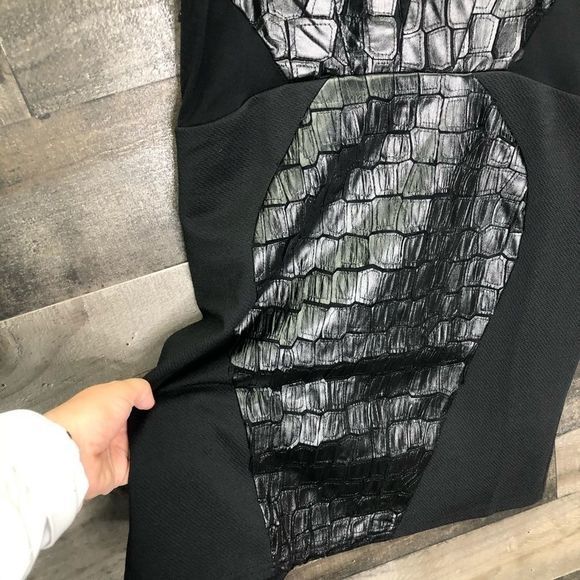 NWT Aakaa Textured Black Mesh Bodycon Dress - Picture 5 of 7